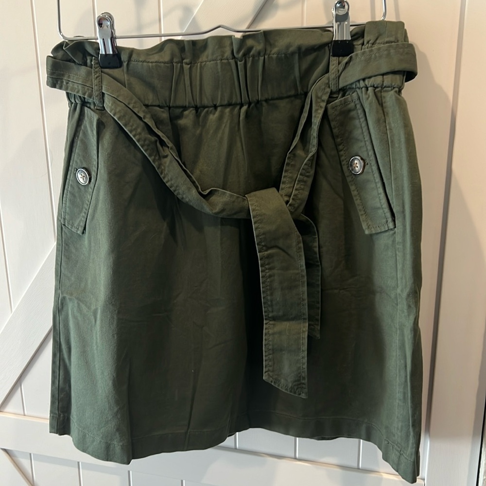 NWT Loft Cargo Skirt w/Belt and Pockets Size 4